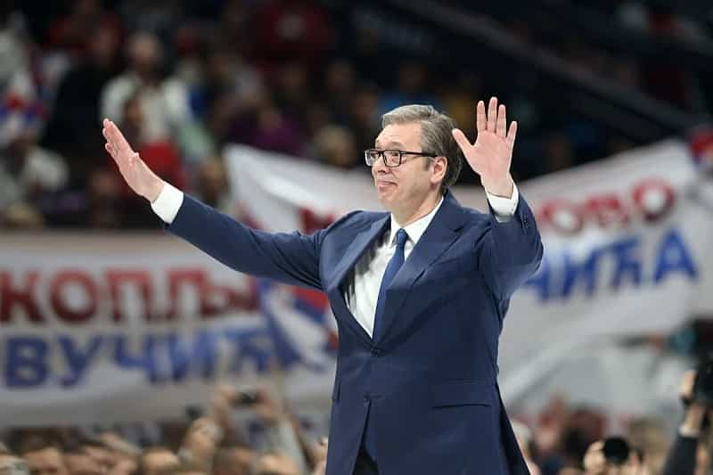 Vučić nema dovoljno ljudi za sutrašnji miting: Dnevnice porasle na 85 eura, iz RS-a ide 200 autobusa