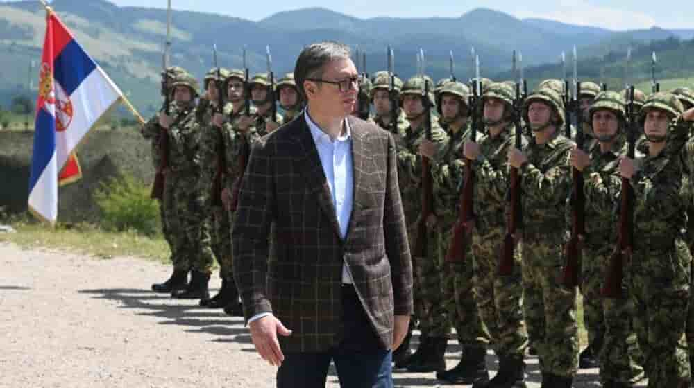 Dok mu stotine hiljada ljudi izlazi na ulice, Vučić pokušava stvoriti haos u Bosni i Hercegovini