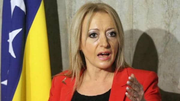 ALEKSANDRA PANDUREVIĆ O KUPOVINI ZGRADE DODIKOVOG KUMA: “Neće moći! Tender će biti poništen…”