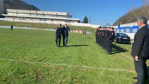 Dodik prkosi bh. pravosuđu: Helikopterom stigao u Zvornik, a poveo je Viškovića, Karana i mnogo specijalaca