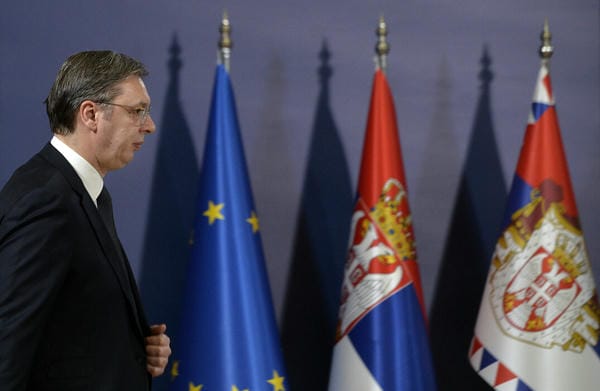 VUČIĆ PORUČIO IZ BRUXELLESA: “Situacija u BiH je vrlo složena. Sada je najvažnije sačuvati mir!”